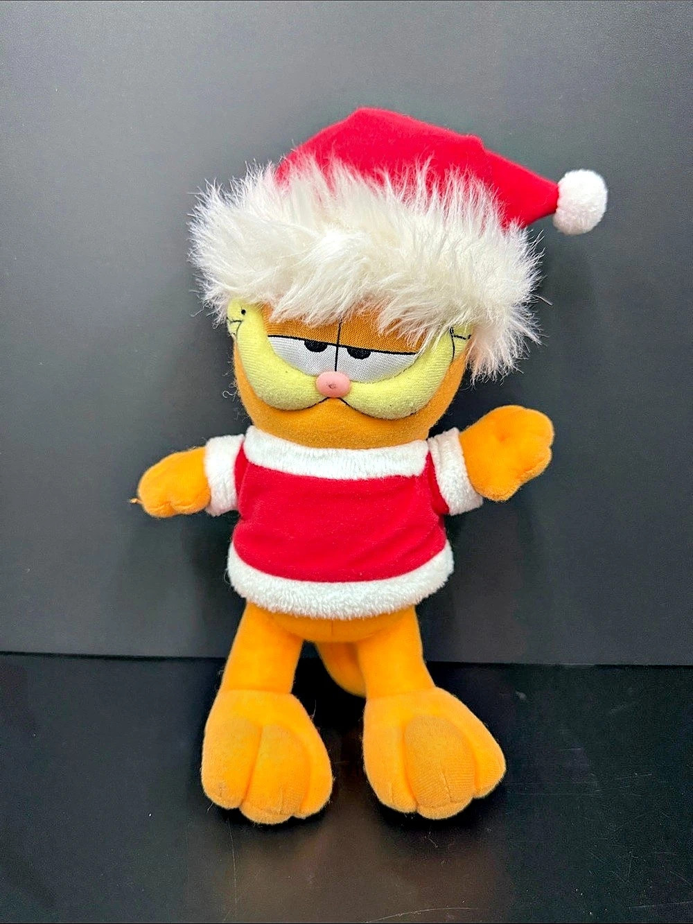 Vintage 1980s Garfield Santa Claus Christmas Plush 9” Holiday Stuffed Cat